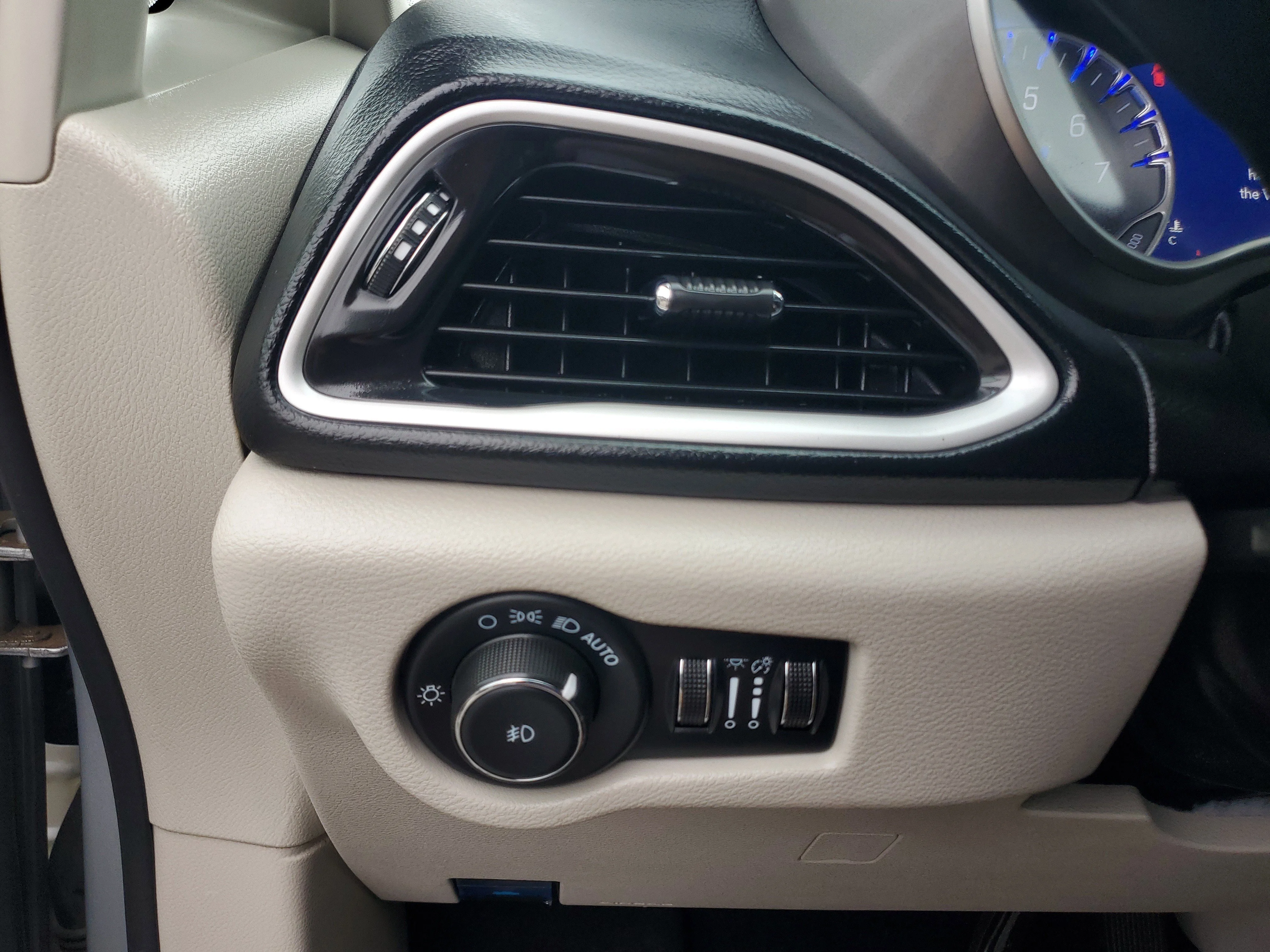 Certified Used 2023 Silver Chrysler Touring L image 24
