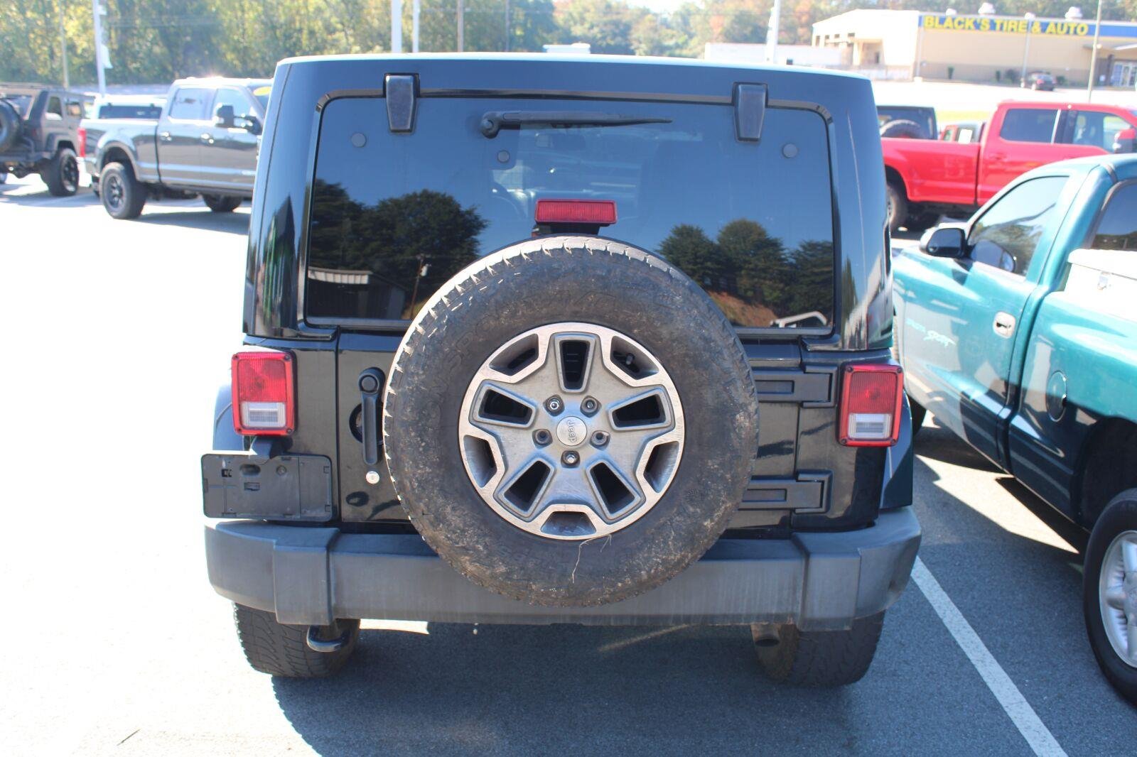 Used 2016 Black Clearcoat Jeep Rubicon image 5
