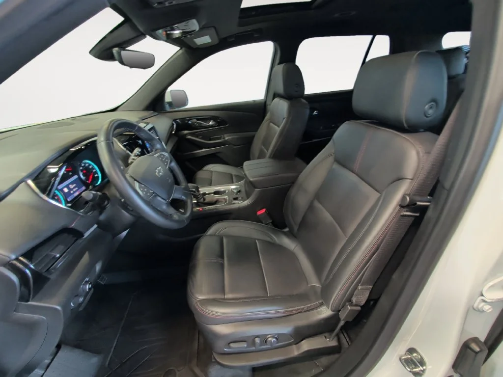 Used 2023 SUMMIT WHITE Chevrolet RS image 11