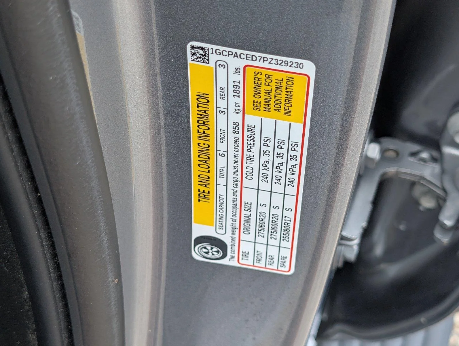 Used 2023 STERLING GRAY METALLIC Chevrolet LT image 15