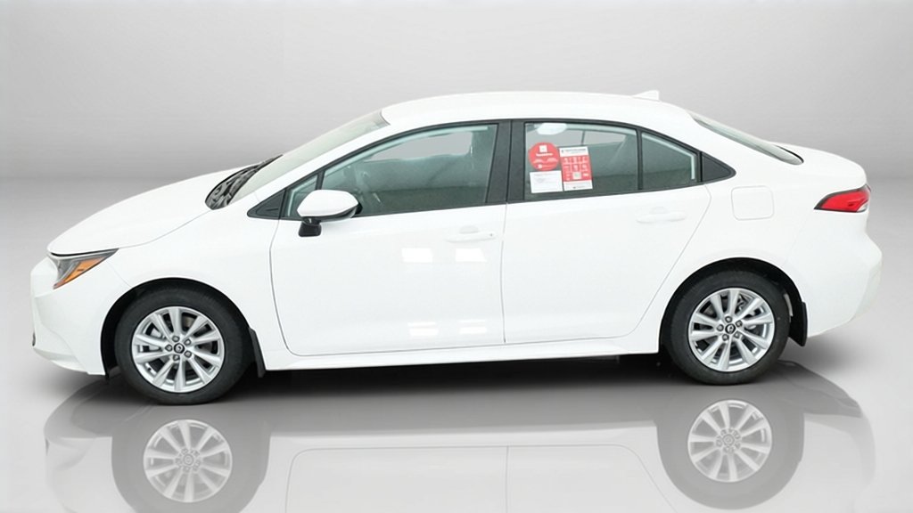 New 2027 Ice Cap Toyota LE image 32