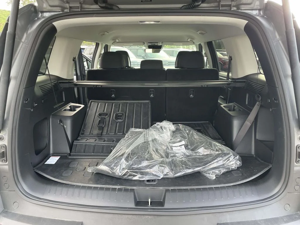 Used 2026 Hampton Gray Hyundai SE image 29