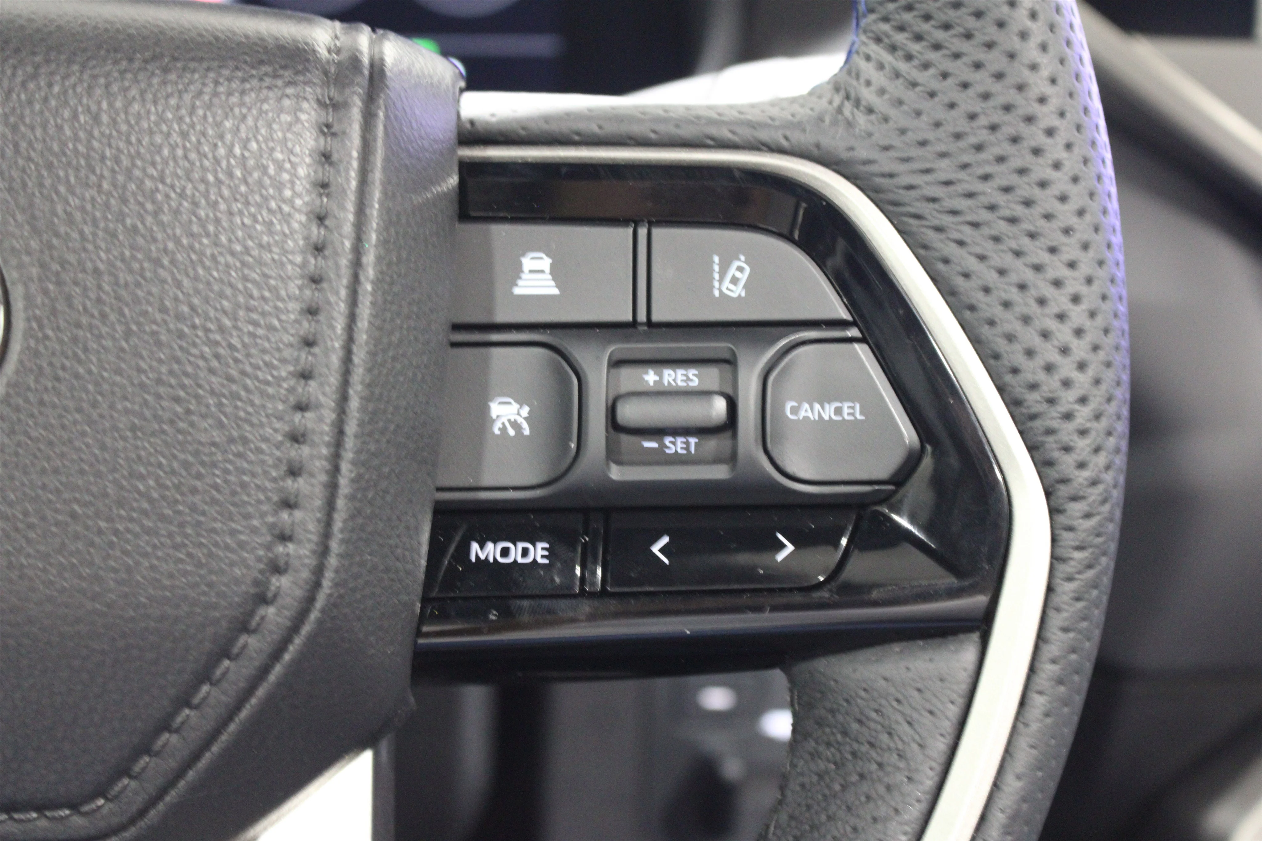 2026 Toyota Sequoia Platinum - Photo 12