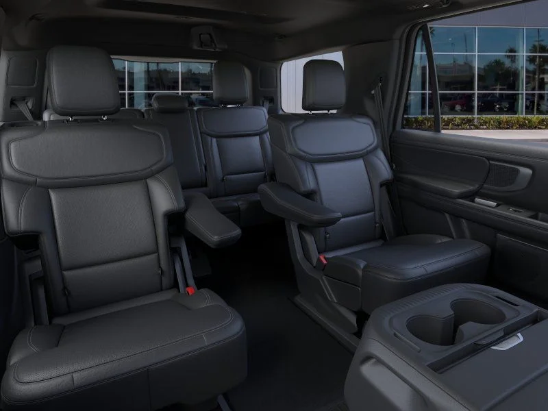 New 2026 Star White Metallic Tri-Coat Ford Platinum image 11