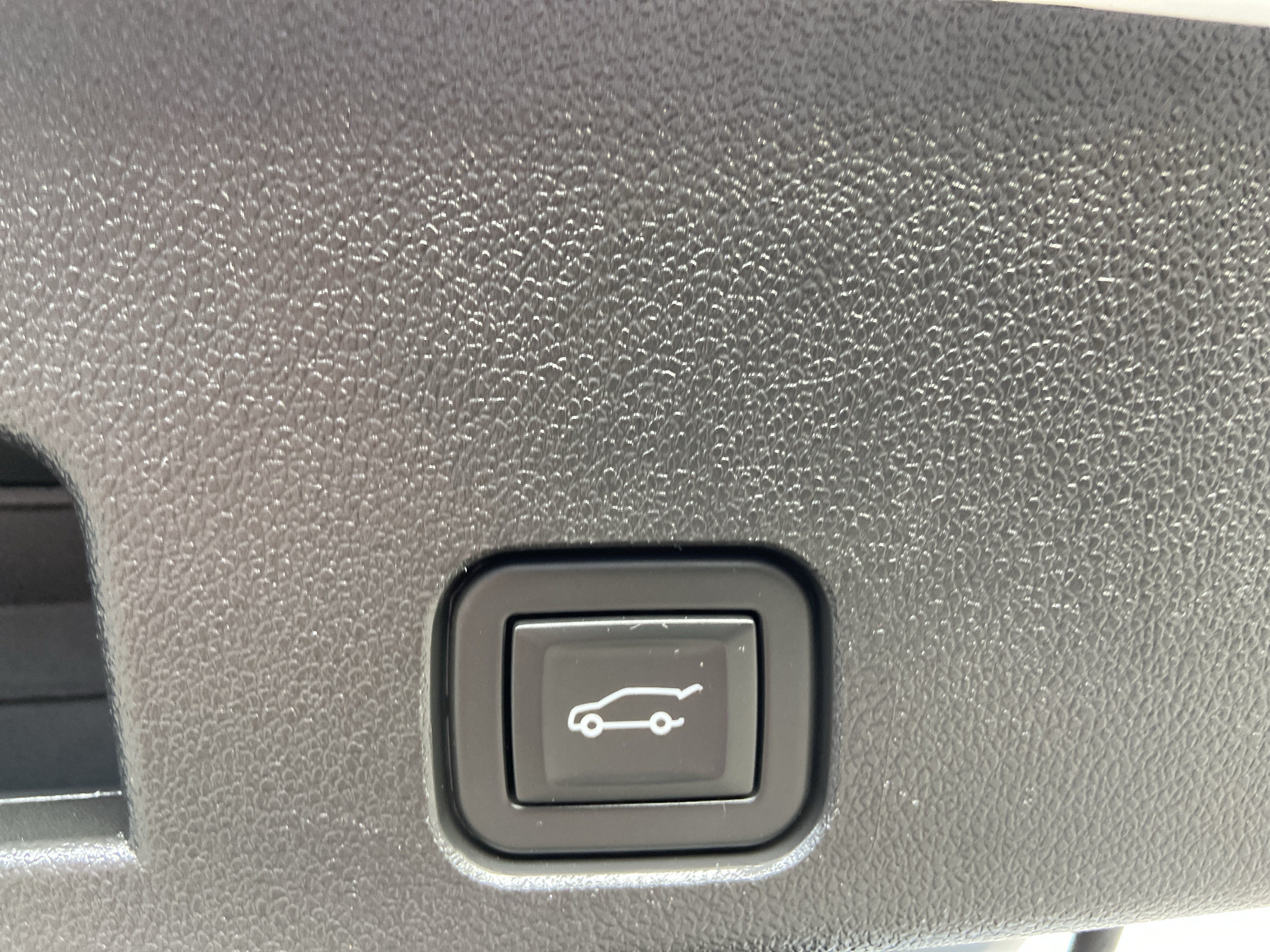 Used 2024 Summit White Chevrolet FWD LT image 52