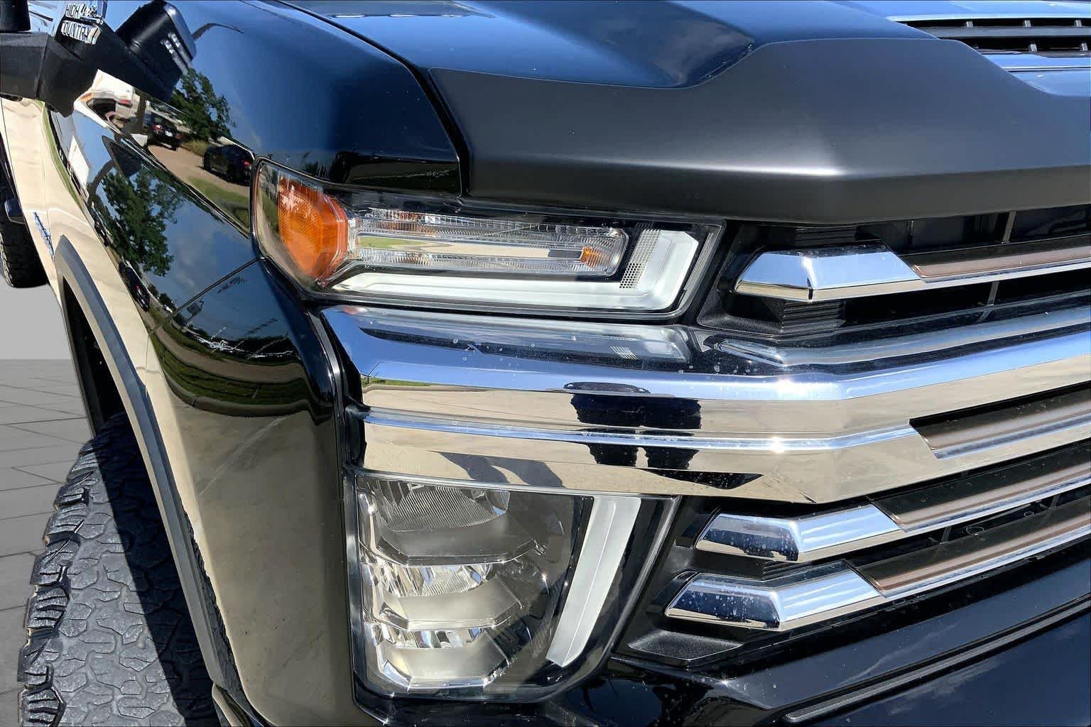 Used 2022 Black Chevrolet High Country image 53