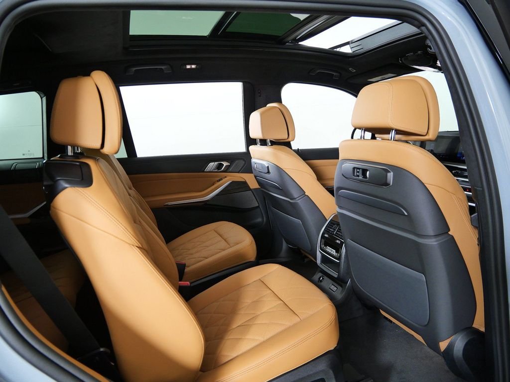 New 2027 Brooklyn Grey Metallic BMW xDrive40i image 22