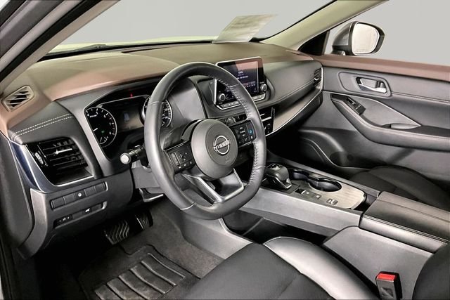 Used 2022 Gray Nissan SV image 16