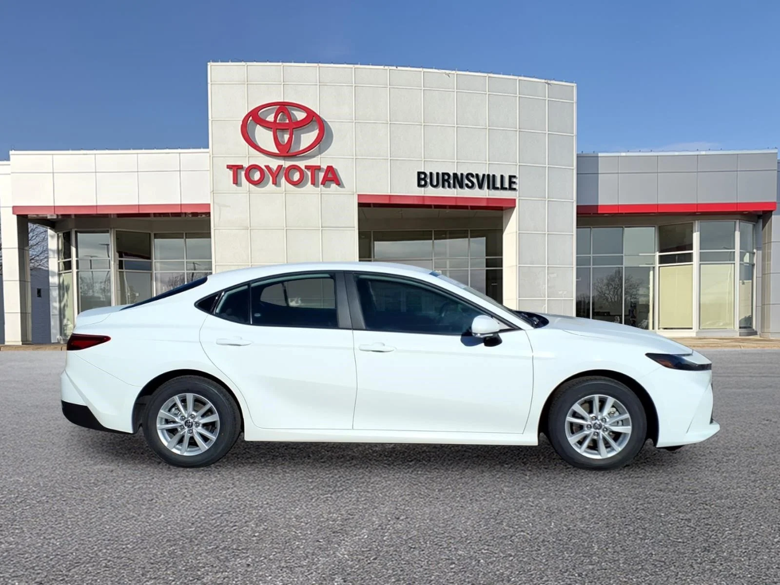 Used 2025 Toyota Camry LE with VIN 4T1DBADKXSU015500 for sale in Burnsville, Minnesota