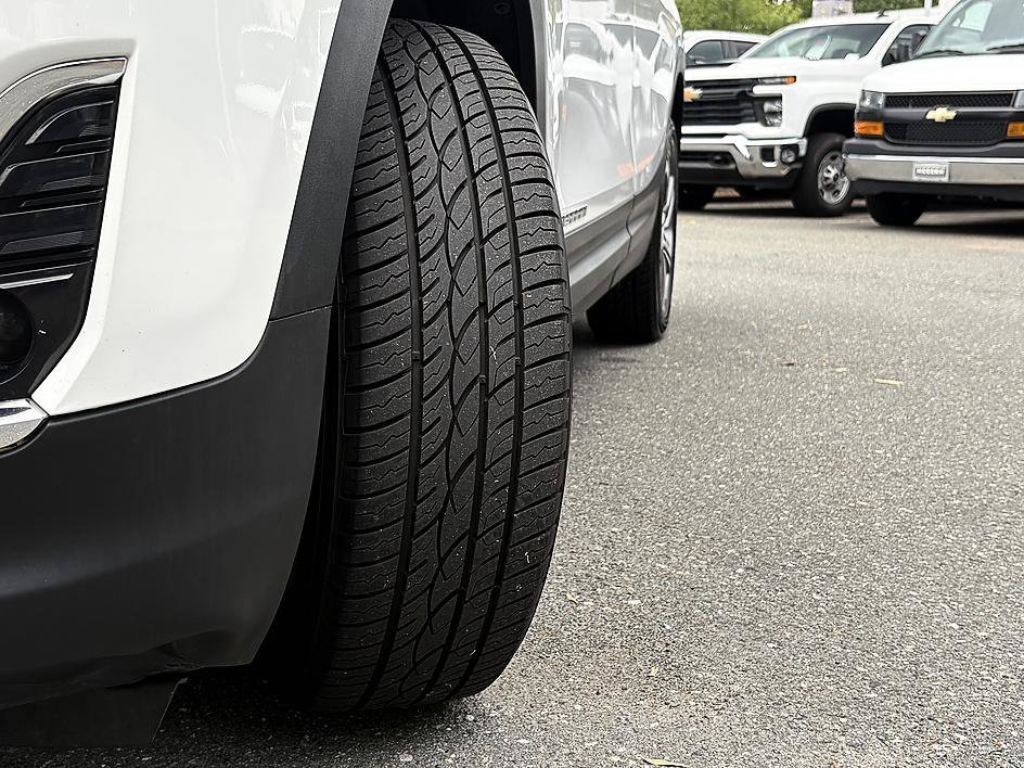 Used 2020 Summit White GMC SLT image 25