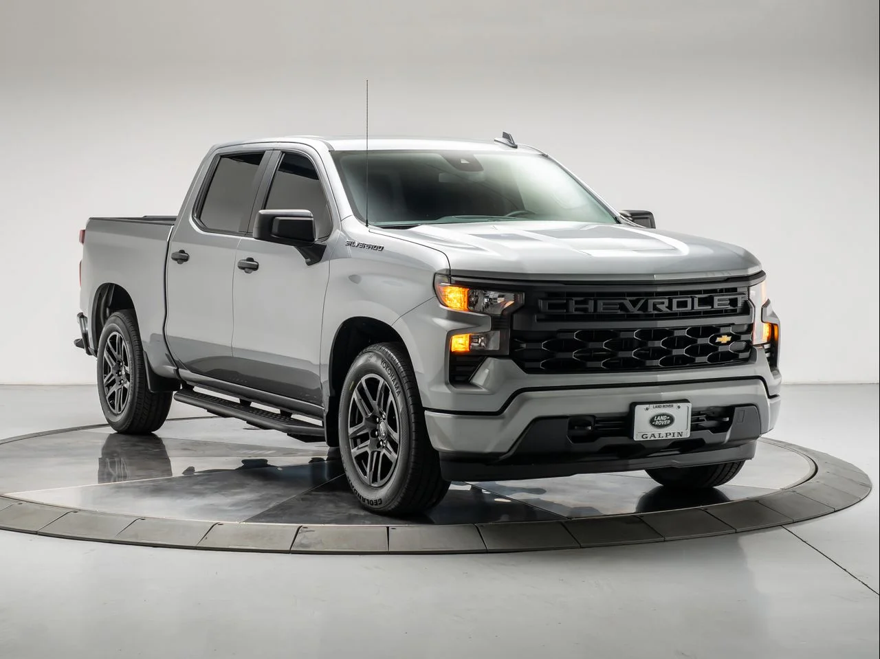 Used 2023 Sterling Gray Metallic Chevrolet 2WD Crew Cab Short Bed Custom image 7