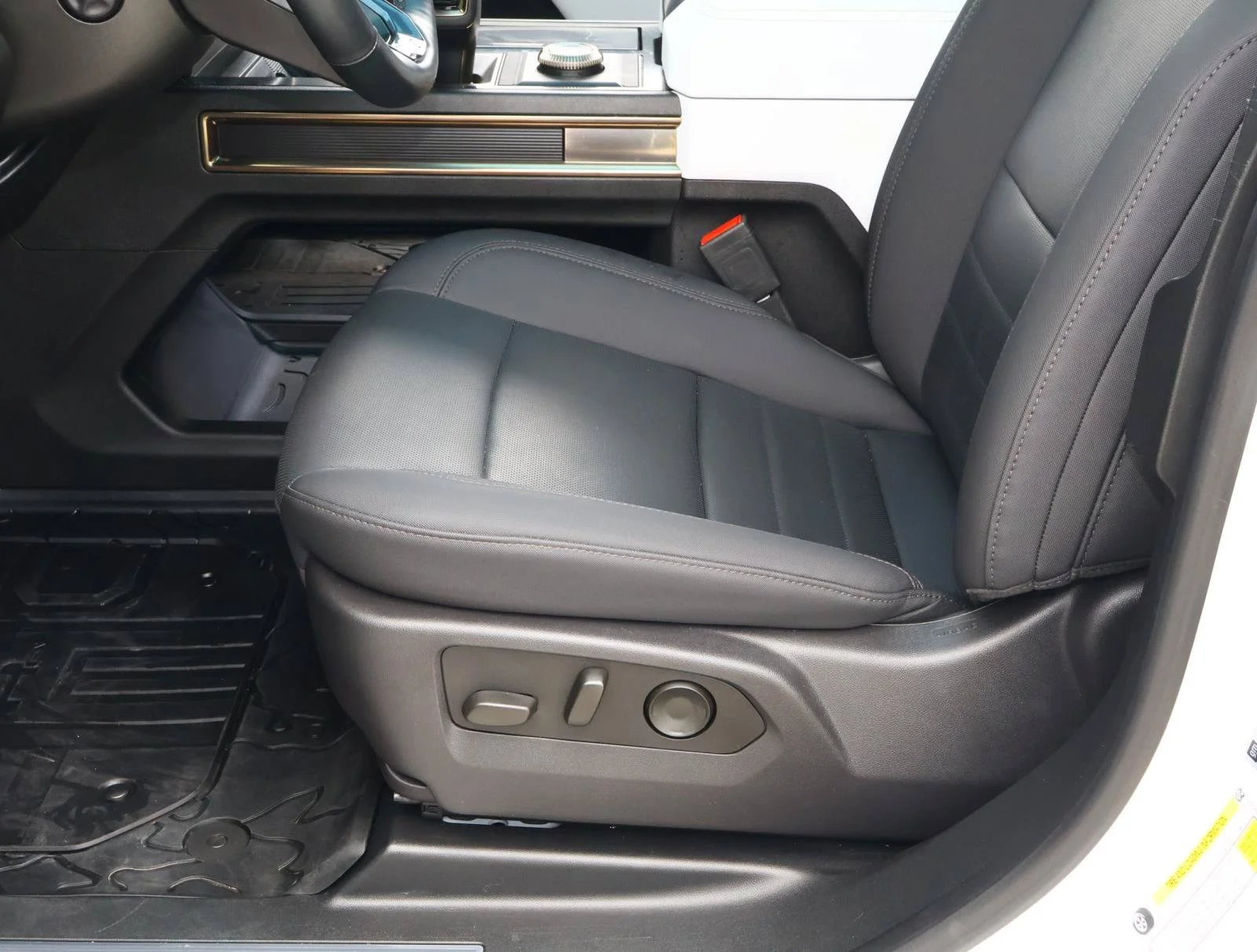 Used 2024 Interstellar White GMC 2X image 15