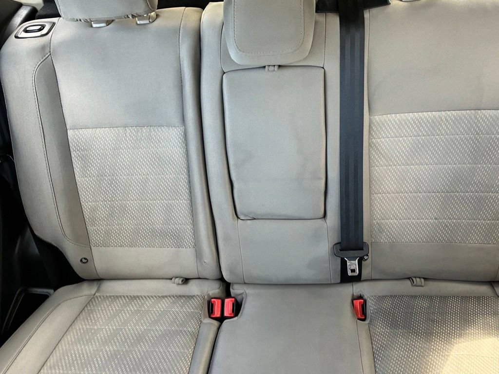 Used 2020  Ford S image 13