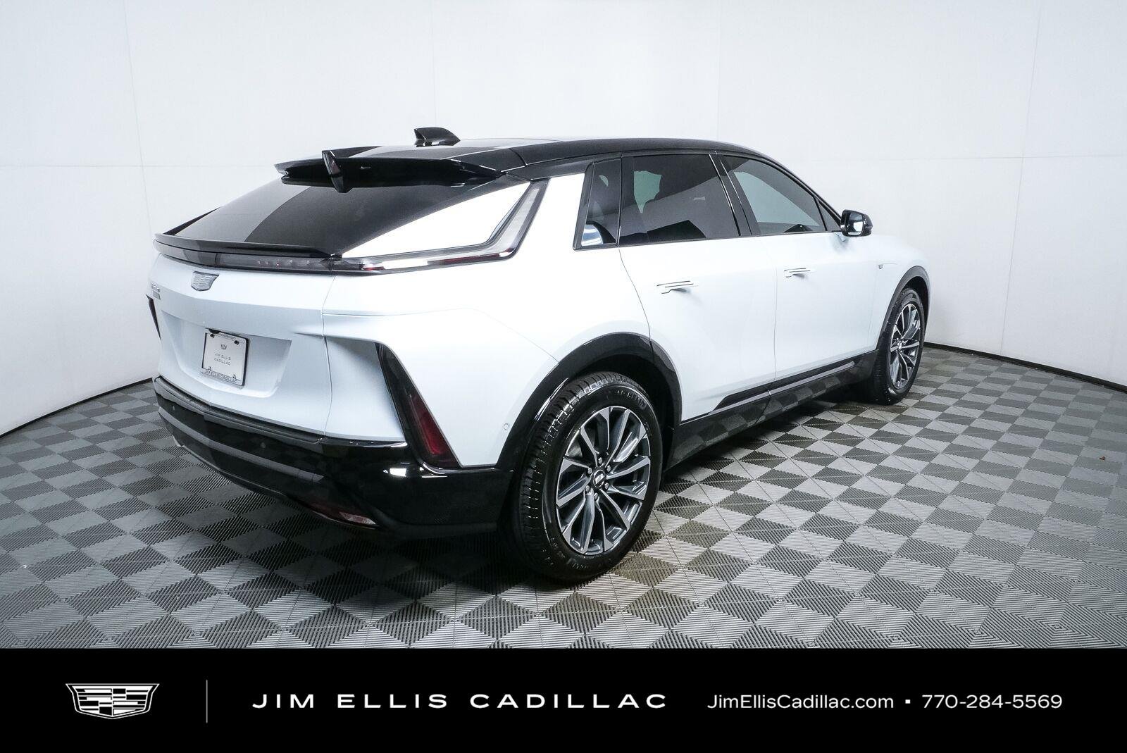 New 2027 Vibrant White Tricoat Cadillac Sport image 3