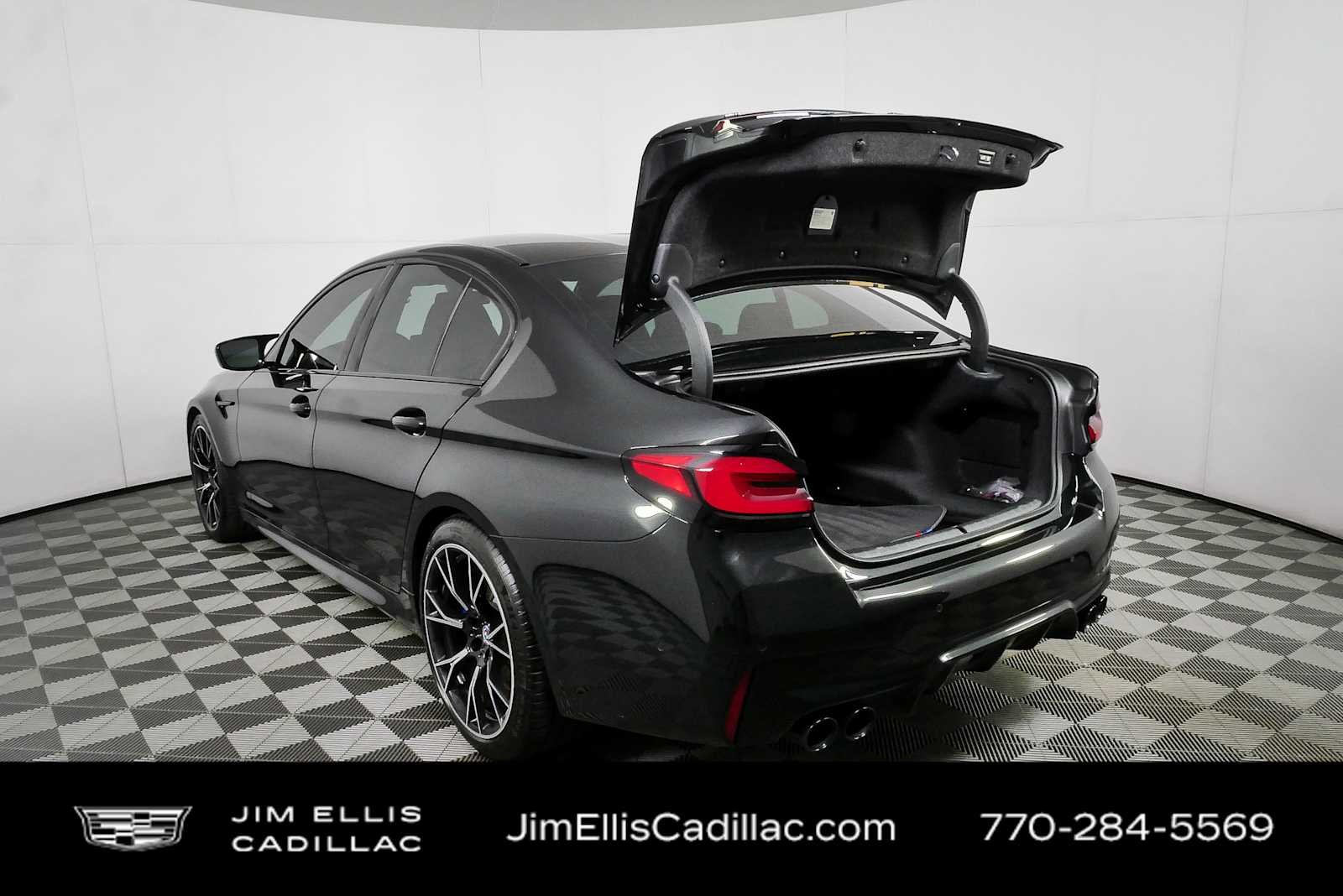 Used 2023 Black Sapphire Metallic BMW  image 31