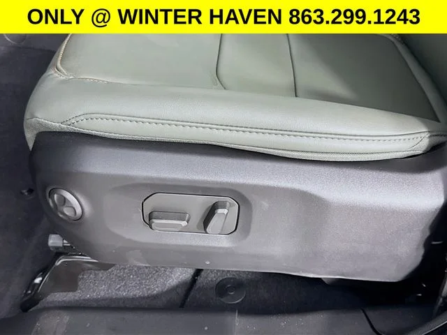 Used 2025 Black Jeep Mojave image 18