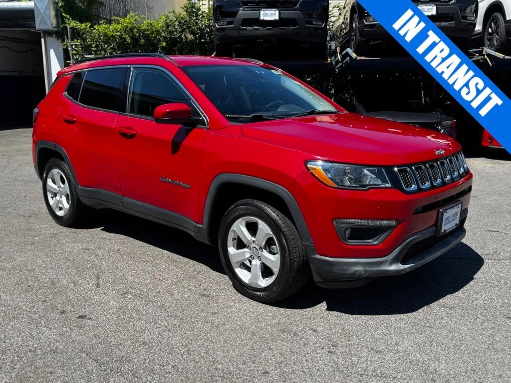 Used 2019 Red Line Jeep Latitude image 3