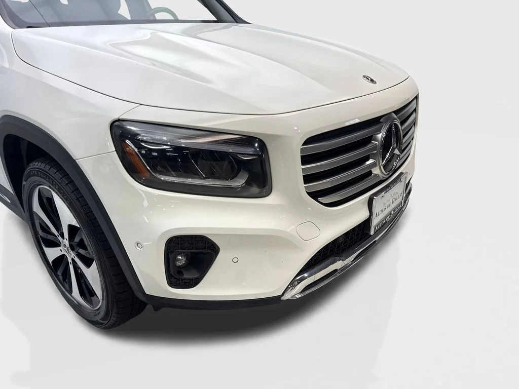 Used 2025 White Mercedes-Benz GLB 250 image 18