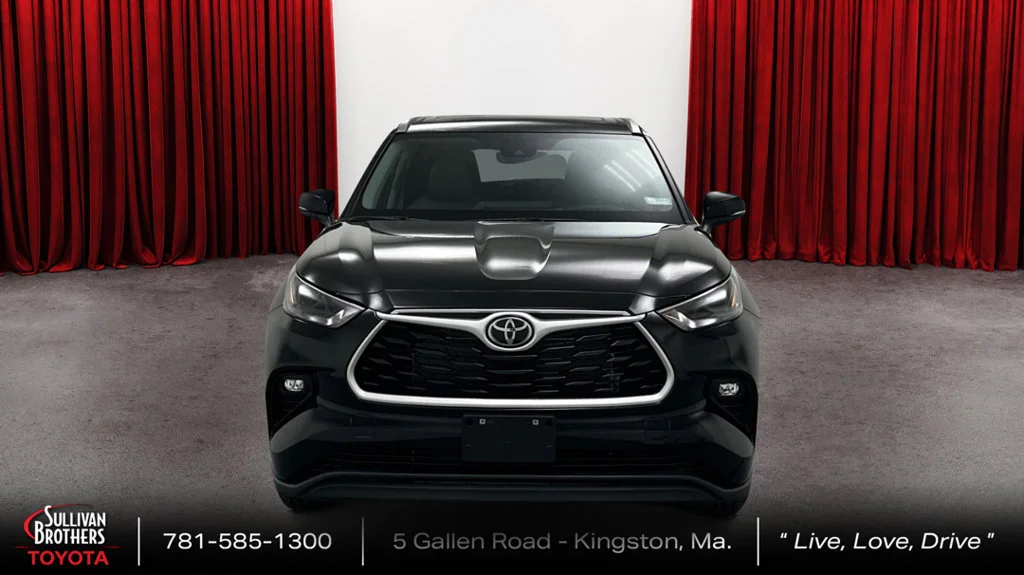 Used 2024 Black Toyota XLE image 2