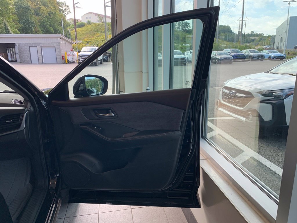 Used 2023 Black Nissan SV image 21