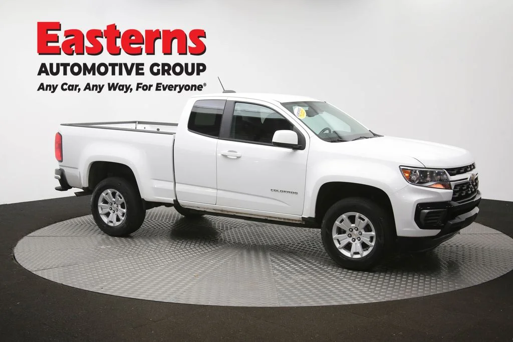 Used 2022 White Chevrolet LT image 46