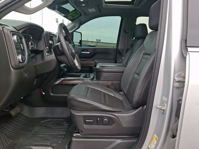 Used 2022 Silver GMC Denali image 12