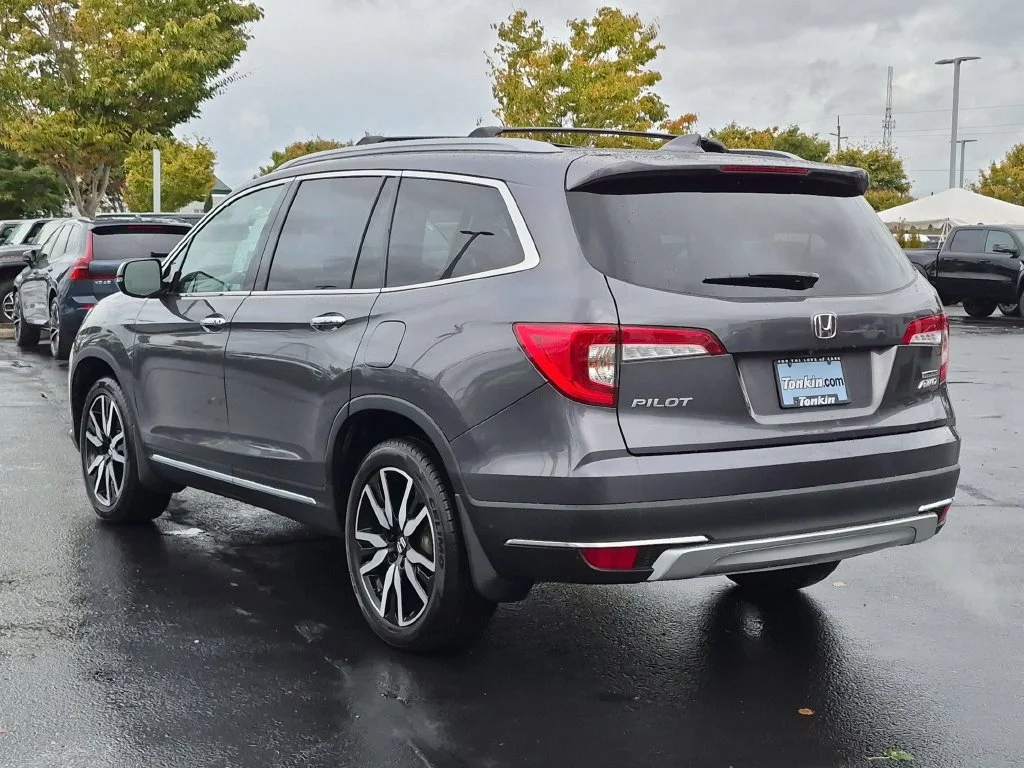 Used 2022 Modern Steel Metallic Honda Touring image 4