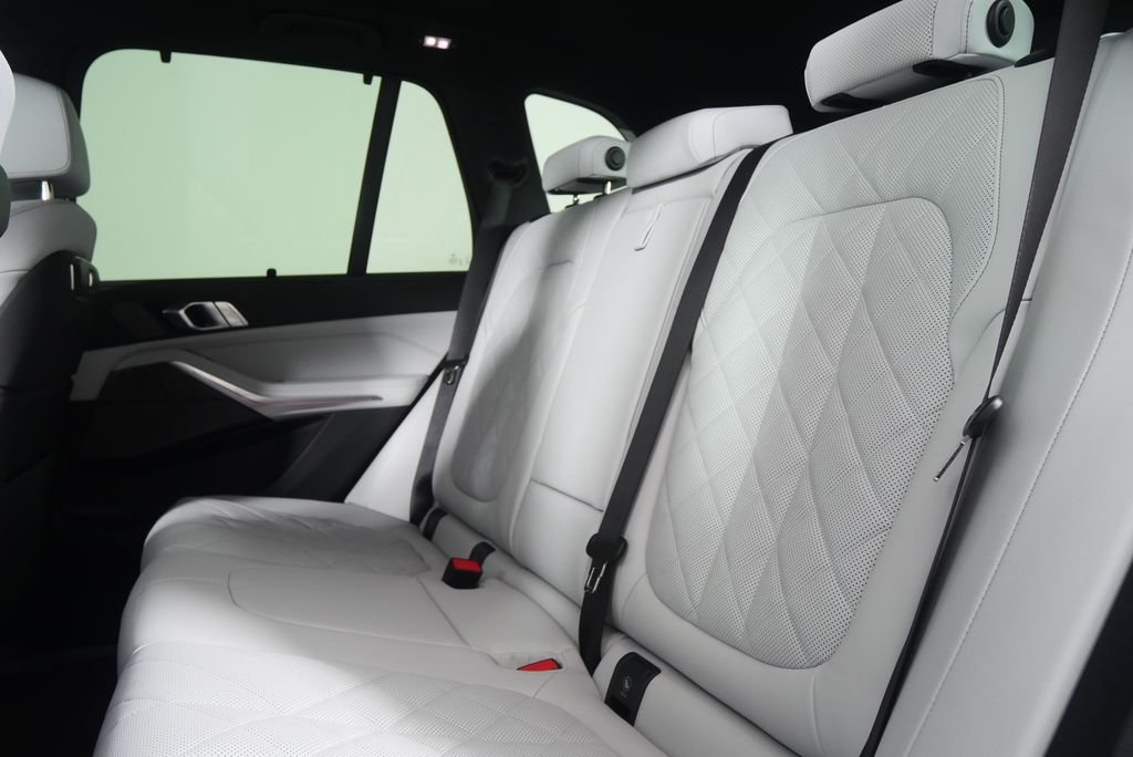 New 2026 Brooklyn Grey Metallic BMW xDrive50e image 15