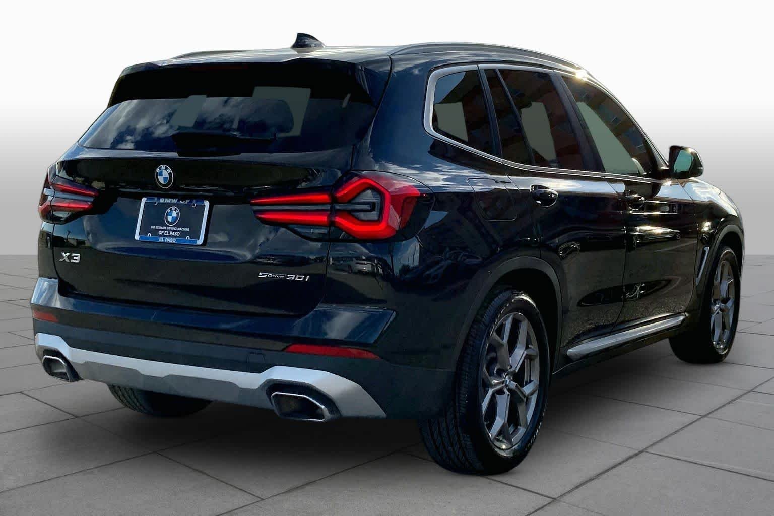 Used 2022 Jet Black BMW sDrive30i image 11