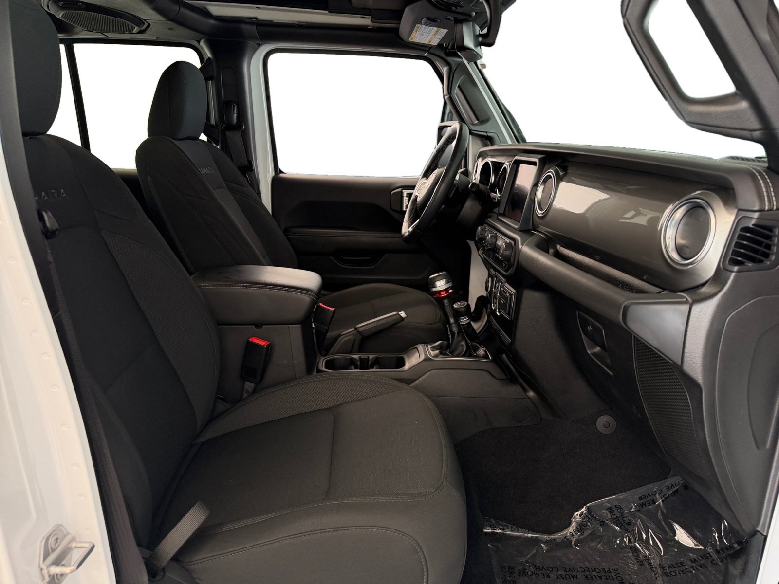 Used 2021 Bright White Clearcoat Jeep Unlimited Sahara image 29