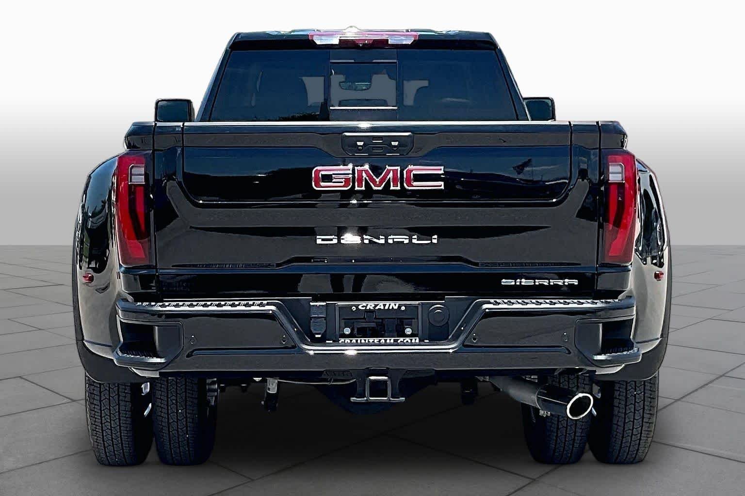 Used 2024 Onyx Black GMC Denali DRW image 5