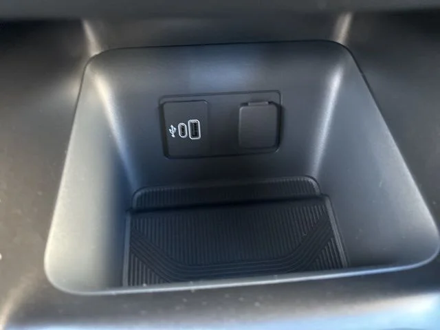 New 2026 Space White Metallic Ford Tremor® image 27