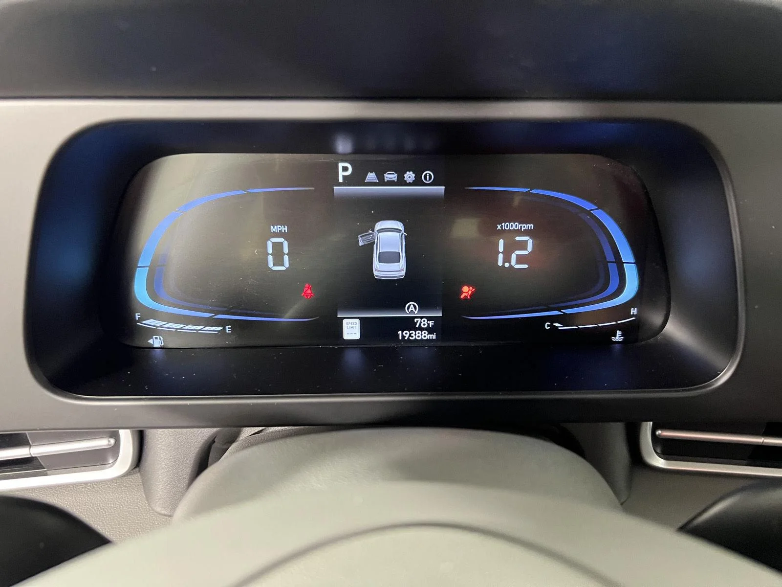 Used 2024 Abyss Black Hyundai SE image 9
