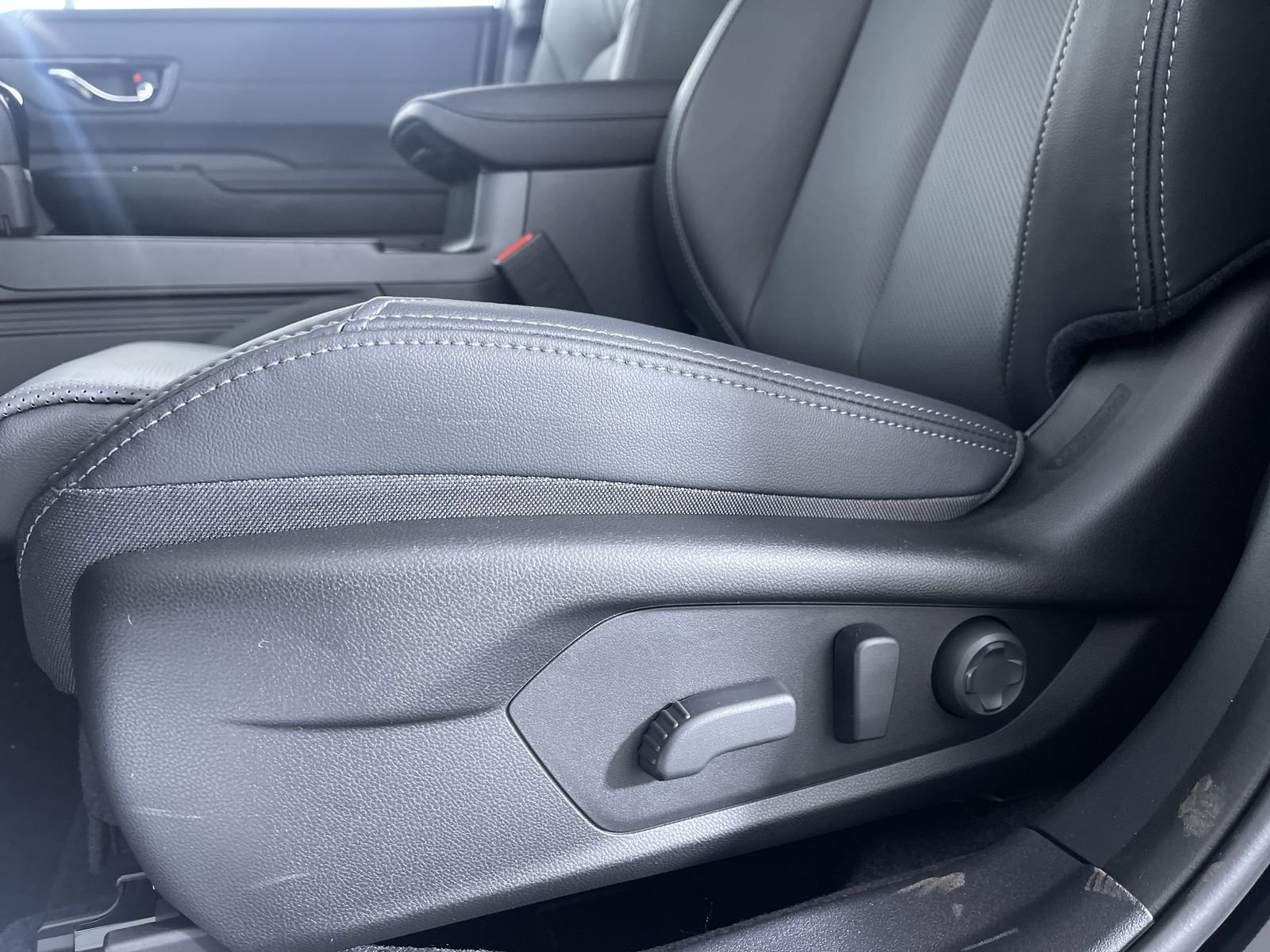 New 2026 CRYSTAL BLACK SILICA Subaru Touring XT image 12