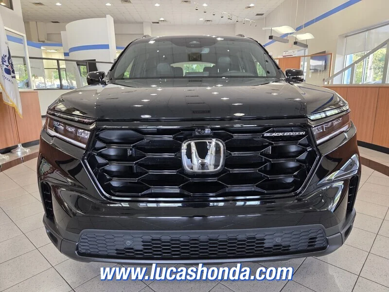 Used 2025 BLACK Honda BLACK EDITION AWD image 2
