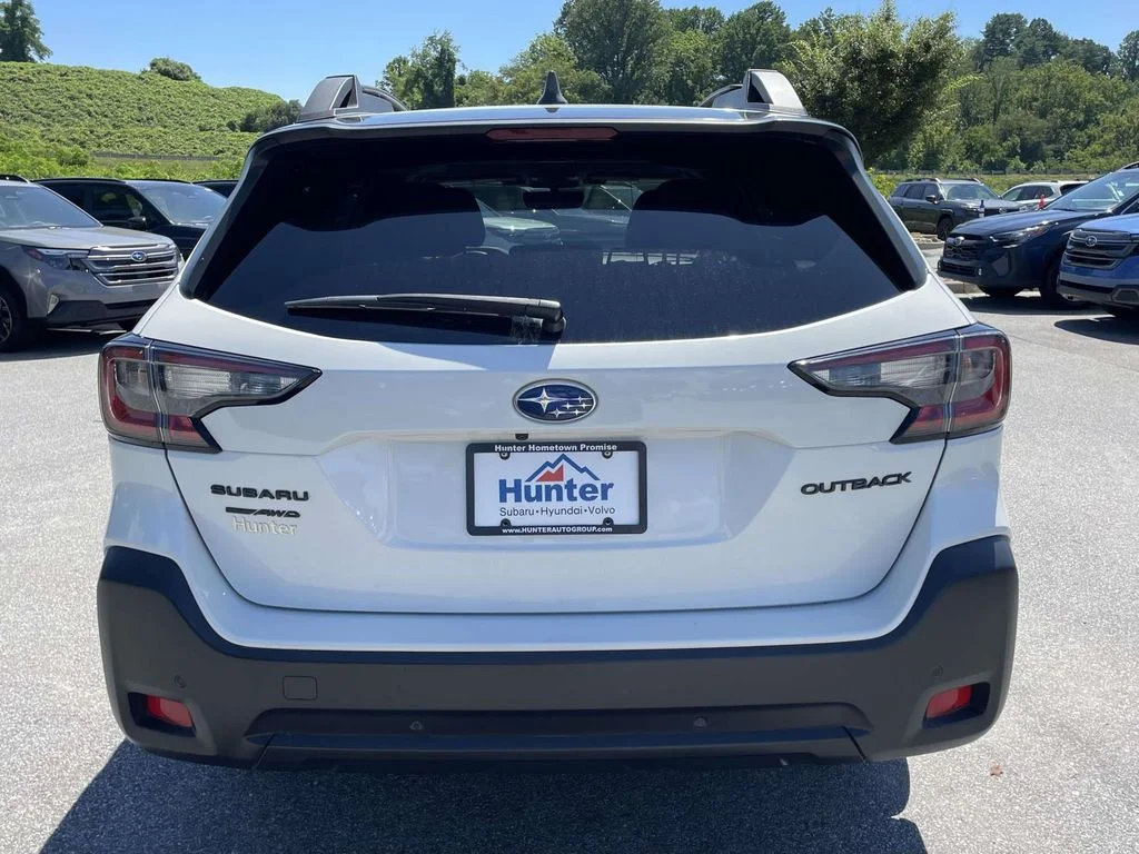 Used 2023 Crystal White Pearl Subaru Onyx Edition image 26