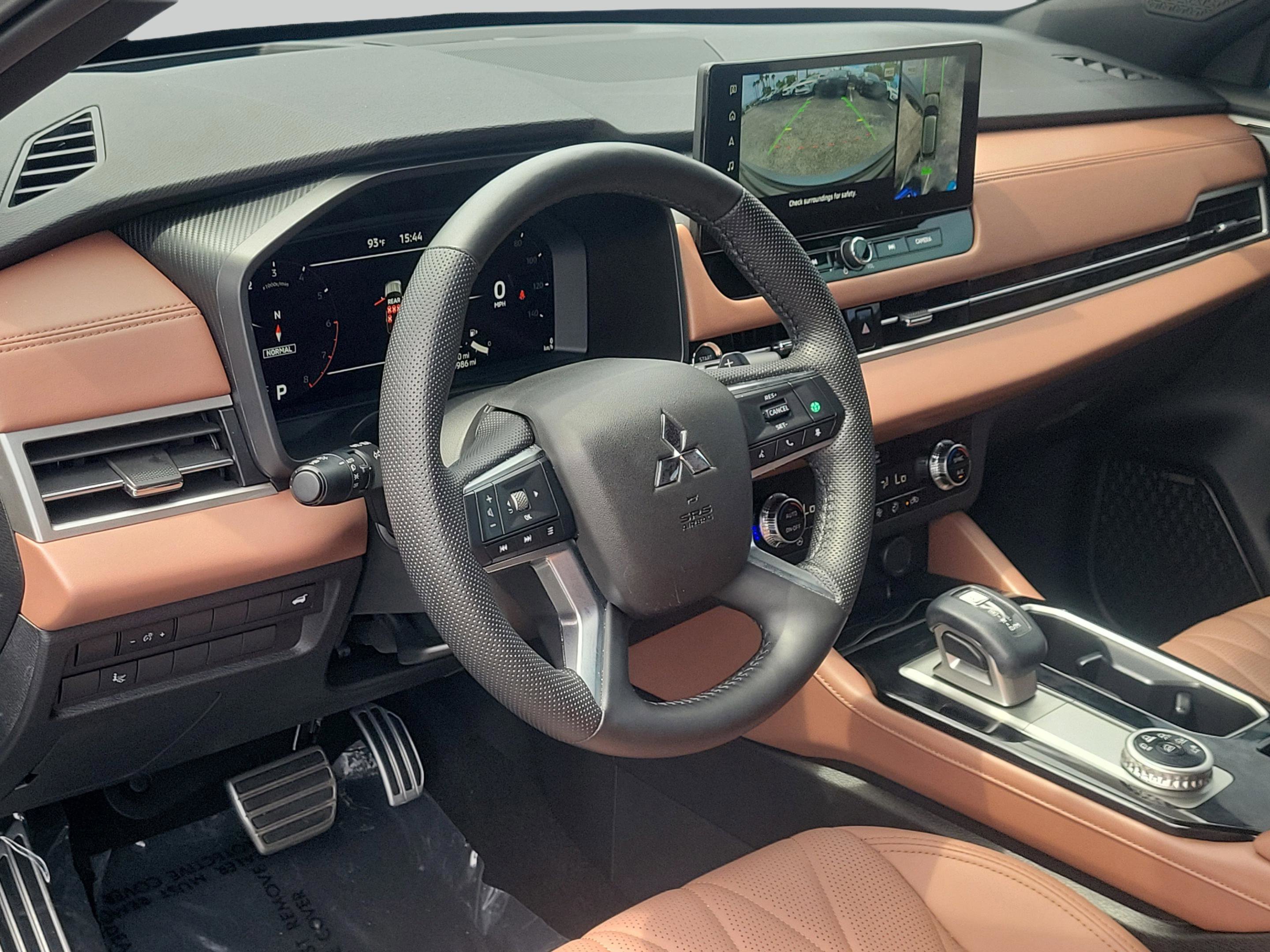 Used 2025 Moonstone Gray/Black Roof Mitsubishi SEL image 23