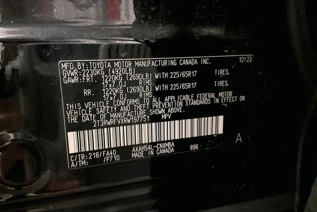 Used 2024 Black Toyota XLE image 39