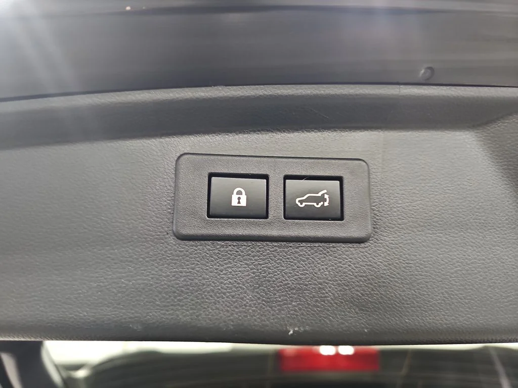 Used 2021 Black Subaru Onyx Edition XT image 16