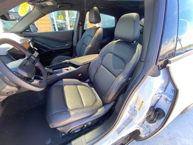 New 2026 White Knuckle Exterior Paint Dodge R/T Plus image 10