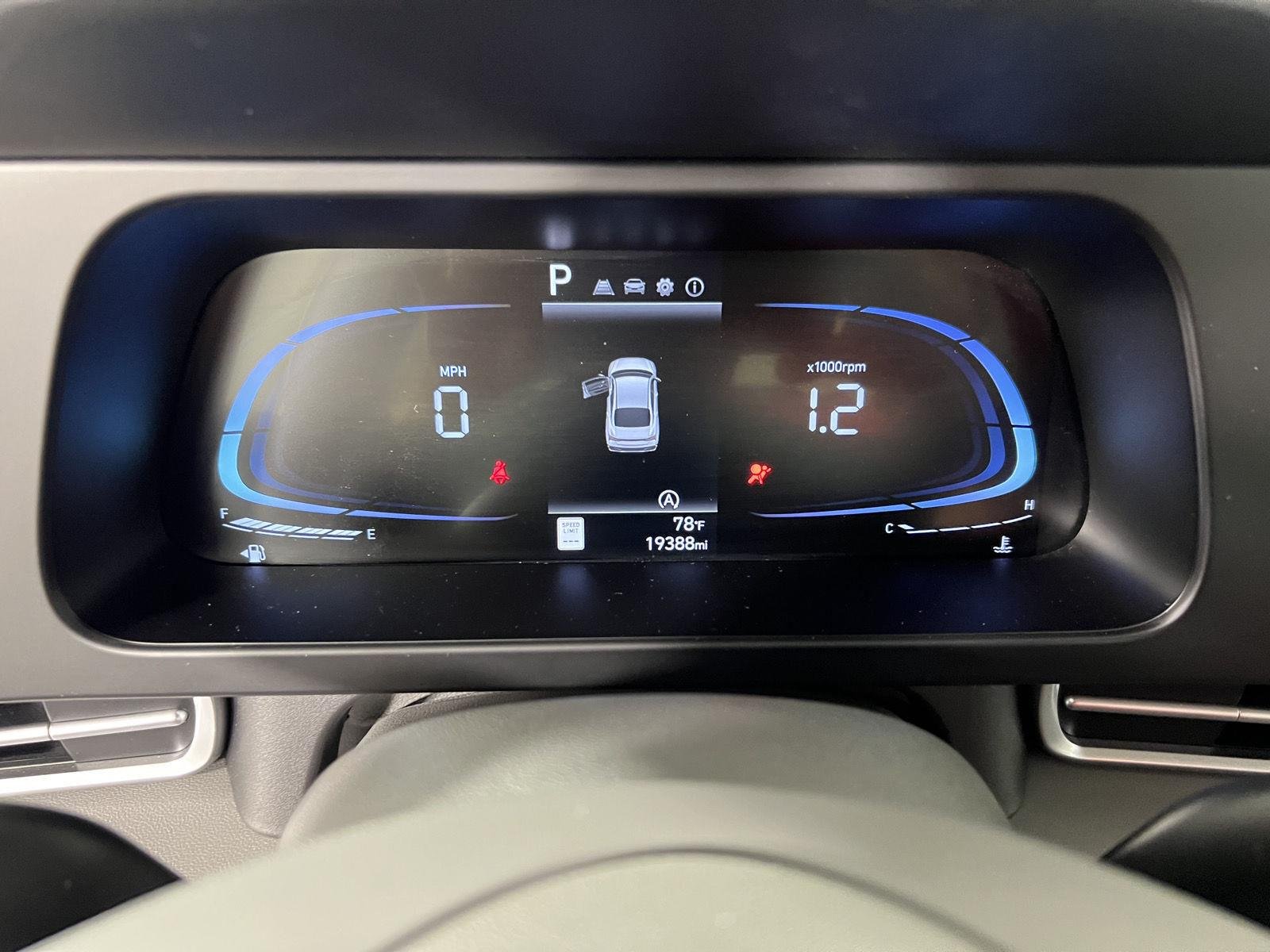 Used 2024 Abyss Black Hyundai SE image 9