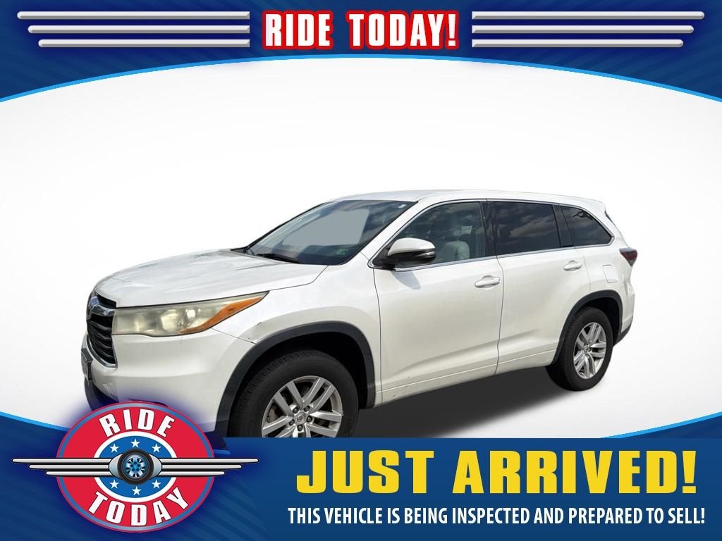 Used 2014 White Toyota LE image 1