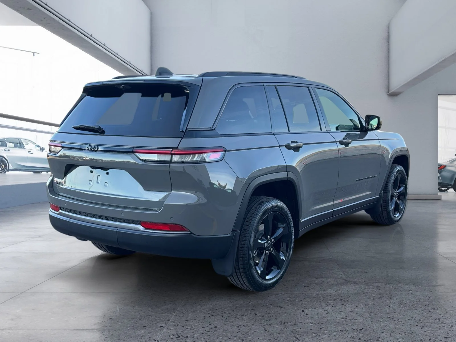 New 2027 STING-GREY Jeep Limited image 5