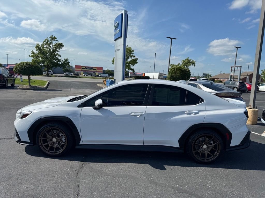 Used 2022 Ceramic White Subaru Limited image 4