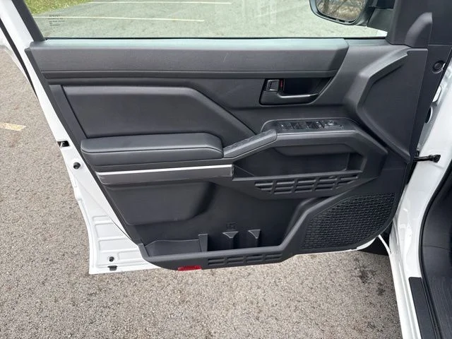 2026 Toyota Tacoma SR5 - Photo 13