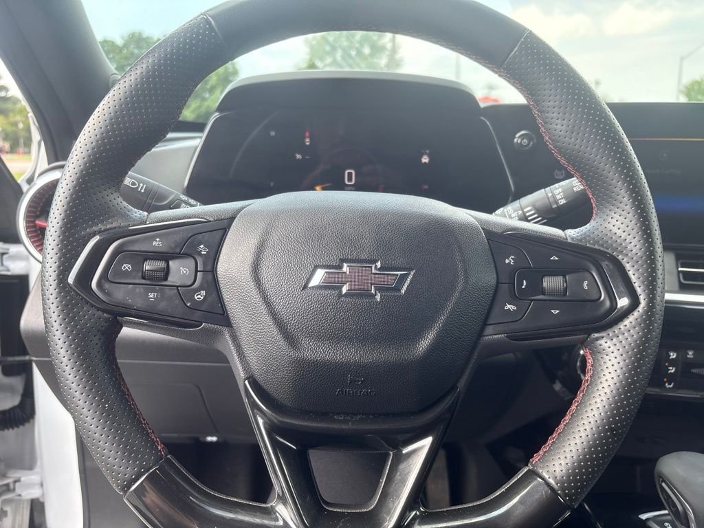 Used 2024 White Chevrolet 2RS image 39