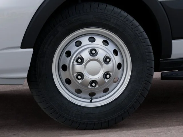 New 2027 Oxford White Ford XLT image 19