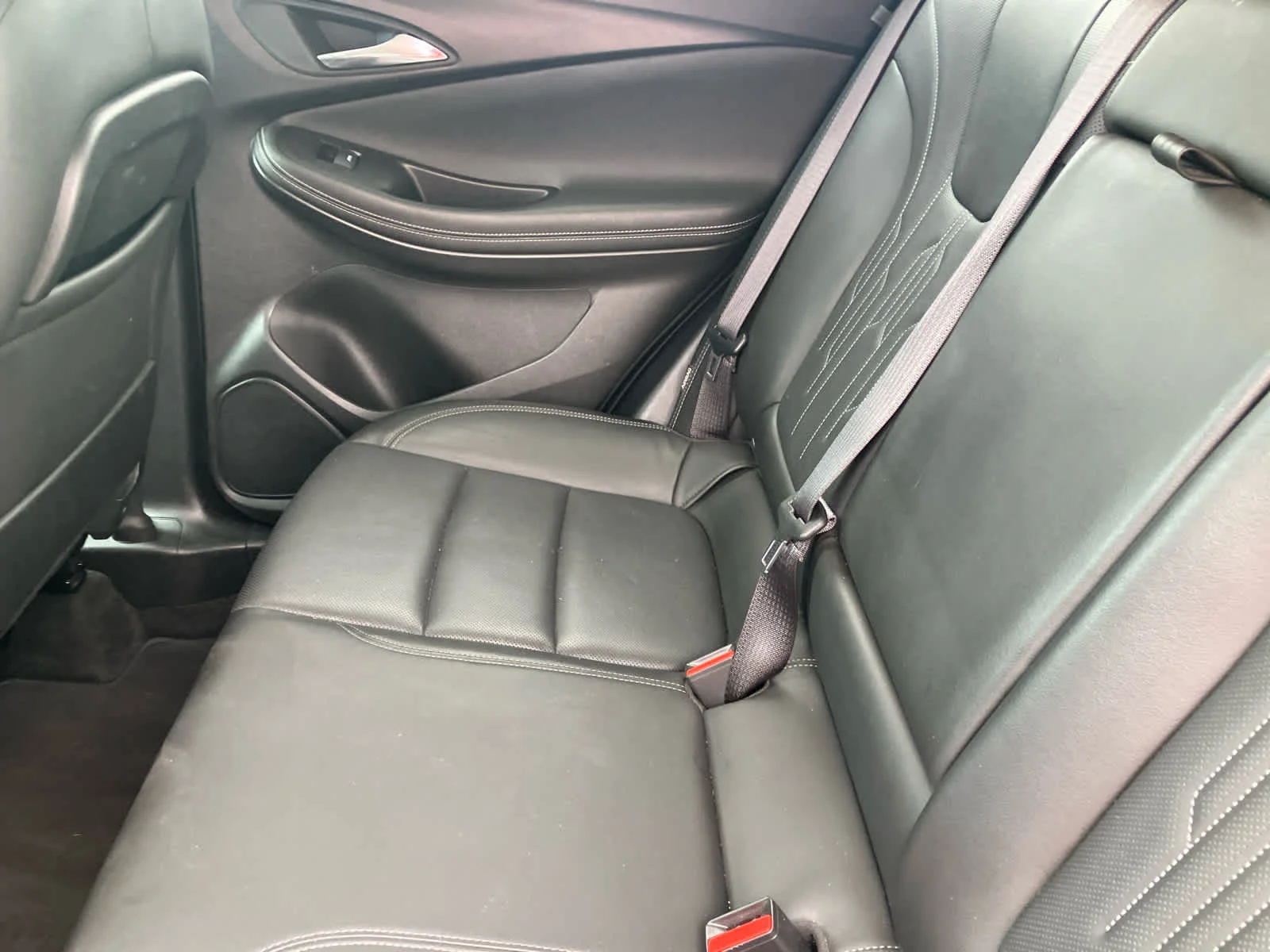 Used 2025 Ebony Twilight Metallic Buick Avenir image 35