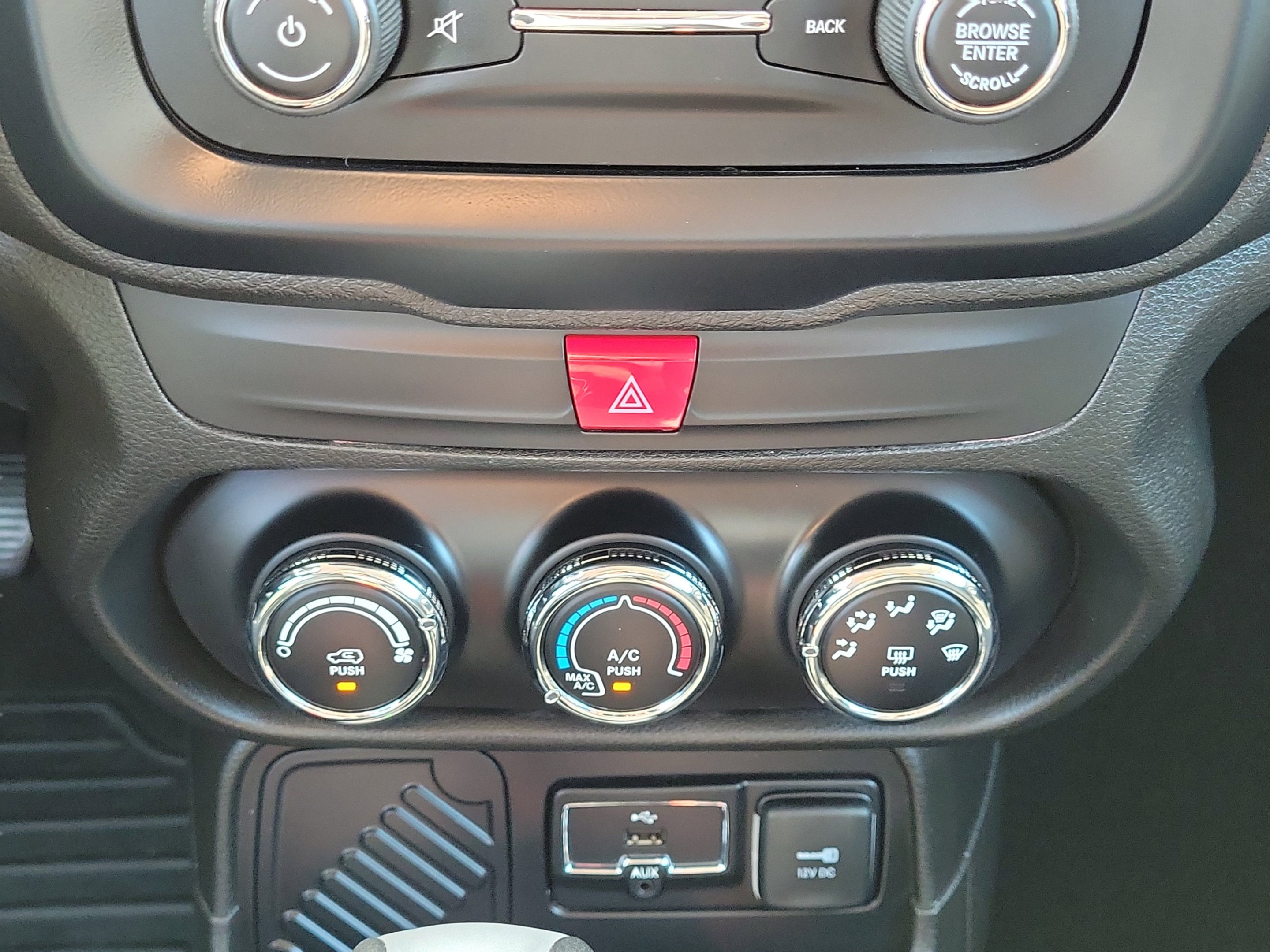 Used 2017 Colorado Red Jeep Latitude image 17