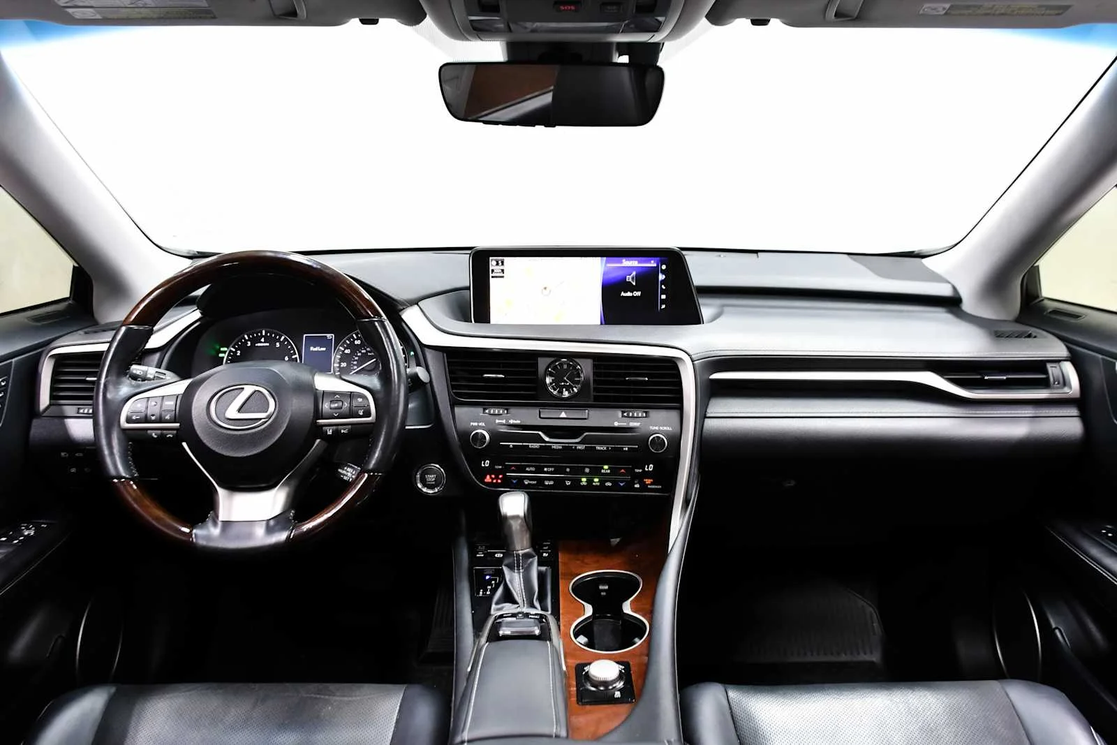 Used 2019 Atomic Silver Lexus Premium image 18